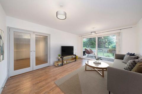 undefined, Courtlands, Richmond TW10