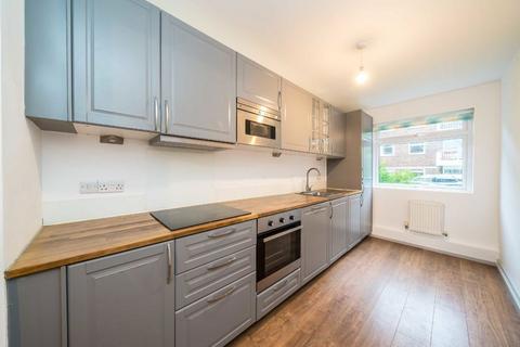 undefined, Courtlands, Richmond TW10