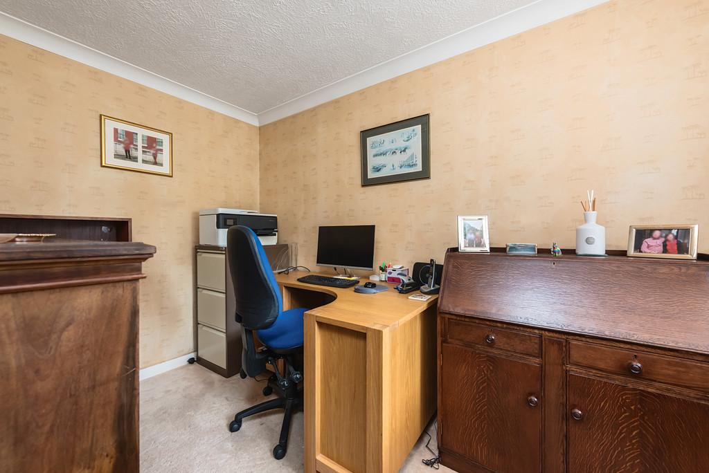 28 Raeburn Way (3)