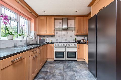 undefined, Raeburn Way, Sandhurst GU47