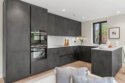 3 bedroom ground floor flat for sale, The Blenheim
