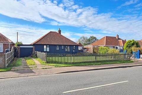 2 bedroom detached bungalow for sale, Cromer Road, Mundesley