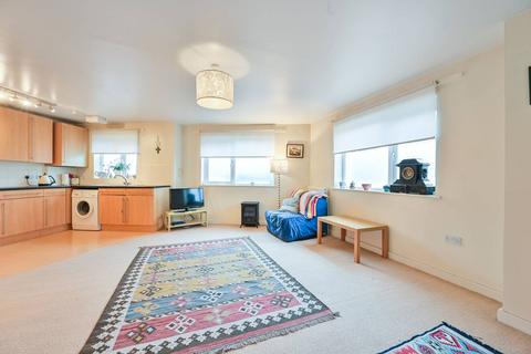 1 bedroom flat for sale, Symons Close, Nunhead, London, SE15