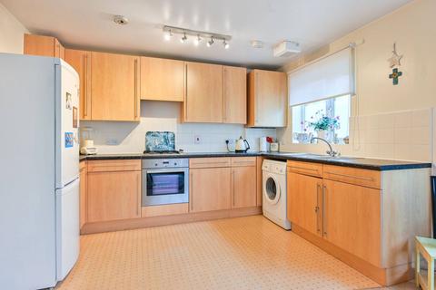 1 bedroom flat for sale, Symons Close, Nunhead, London, SE15