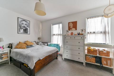 undefined, Elmbrook Road, Sutton, SM1