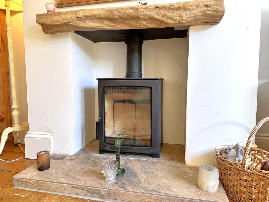 Feature Fireplace With Inset Log Burner 561