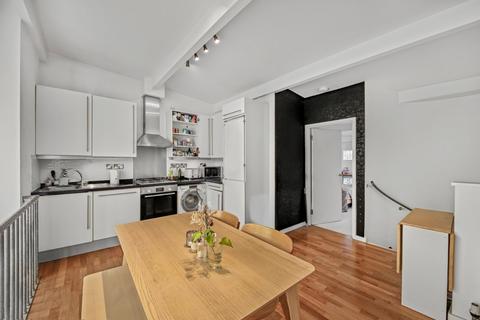 undefined, Vale Row, Highbury, London