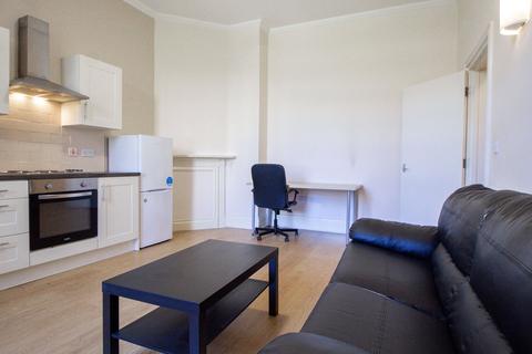 1 bedroom apartment to rent, Apt 8, 12a Clarendon Road, 12A Clarendon Road LS2