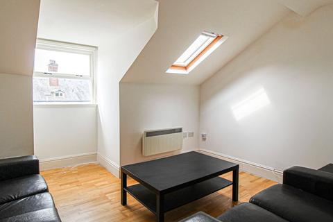 2 bedroom apartment to rent, Apt 10, 21 Hyde Terrace, 21 Hyde Terrace LS2