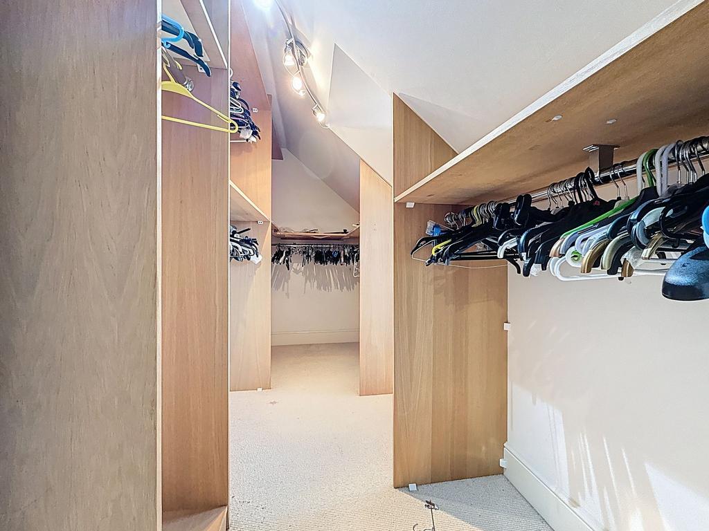 Walk-In Wardrobe