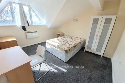 2 bedroom flat to rent, Moorland Avenue, Hyde Park LS6