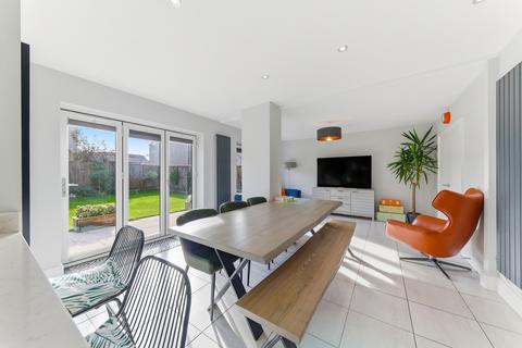 5 bedroom detached house for sale, Tulip Avenue, Harrogate, HG3