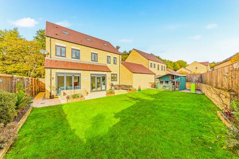5 bedroom detached house for sale, Tulip Avenue, Harrogate, HG3