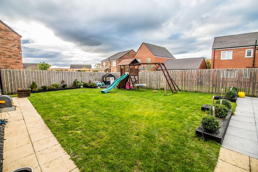 Rear Garden Pic 2.
