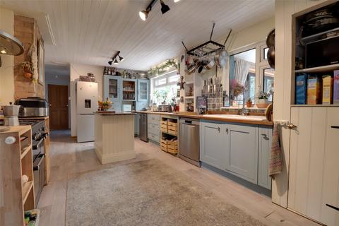 4 bedroom bungalow for sale, Curve Acre, Braunton, Devon, EX33