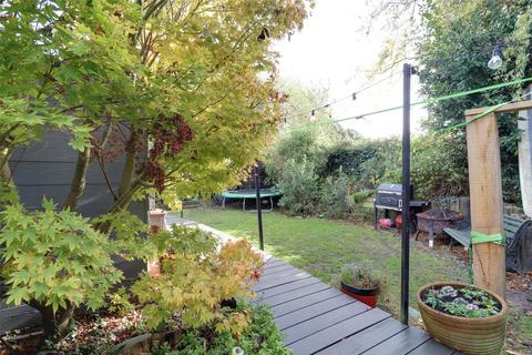 4 bedroom bungalow for sale, Curve Acre, Braunton, Devon, EX33