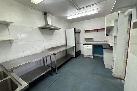 Retail property (high street) to rent, 52 Salters Hl London SE19 1DZ