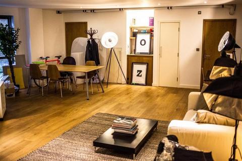 Office to rent, 1 Shelford Pl London N16 9HS