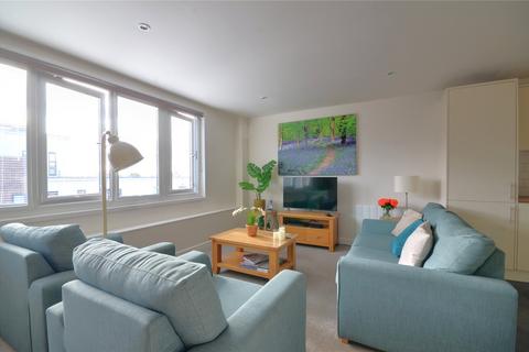 2 bedroom apartment for sale, Cantelupe Road, East Grinstead, West Sussex, RH19