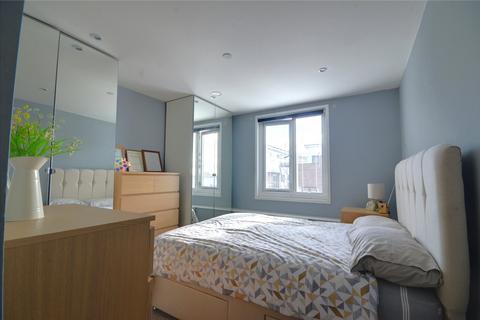 2 bedroom apartment for sale, Cantelupe Road, East Grinstead, West Sussex, RH19