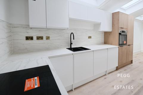 2 bedroom end of terrace house for sale, Princes Street