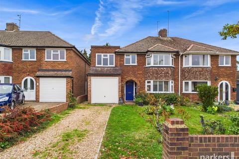 4 bedroom semi-detached house for sale, Glendevon Road, Reading RG5
