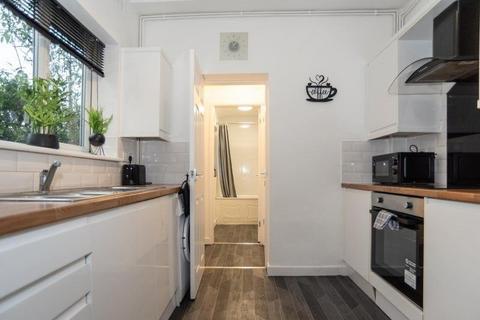 1 bedroom in a house share to rent, Lime Street, Stoke-on-Trent ST4