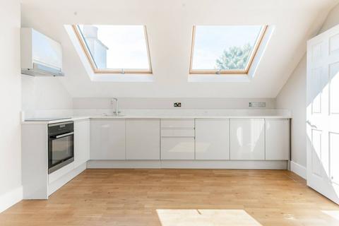 1 bedroom flat to rent, Norbury Court Road, Norbury, London, SW16