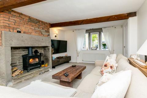 undefined, North Road, Kirkburton, HD8