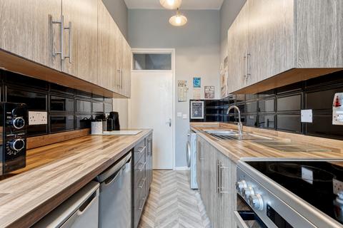 2 bedroom flat for sale, Sandal Hall Mews, Wakefield, WF2 6ED