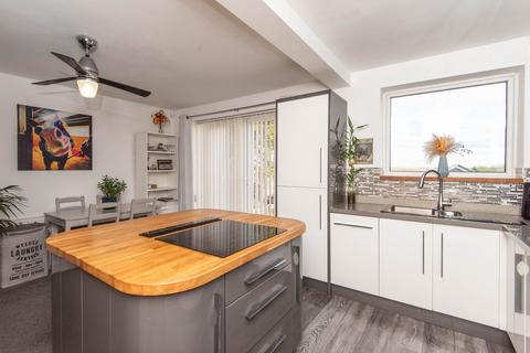 3 bedroom semi-detached house for sale, Handley Road, Chesterfield S43