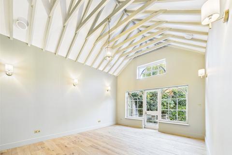 5 bedroom semi-detached house to rent, Petersham Road, Surrey
