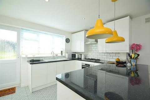 3 bedroom semi-detached house for sale, CHAIN FREE * SHANKLIN
