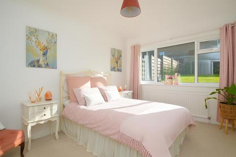 3 bedroom semi-detached house for sale, CHAIN FREE * SHANKLIN