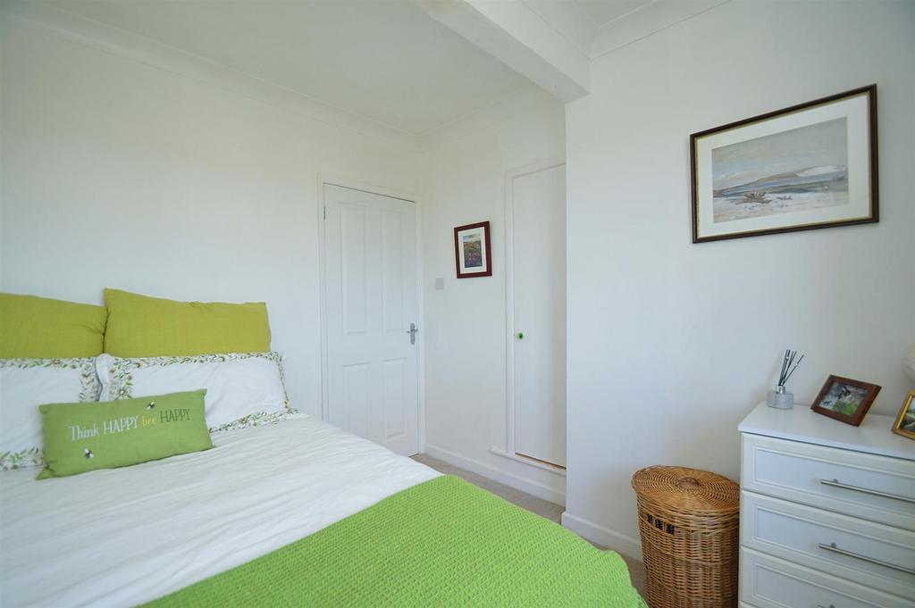 Resized Bed3b.jpg