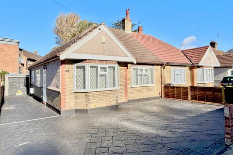 2 bedroom semi-detached bungalow for sale, Roseacre Road, Welling, DA16