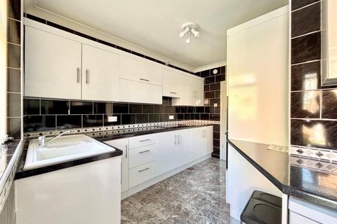 2 bedroom semi-detached bungalow for sale, Roseacre Road, Welling, DA16