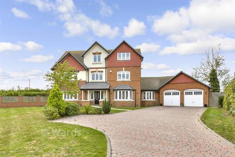 5 bedroom detached house for sale, Oak Tree Close, Eastchurch, Sheerness, Kent