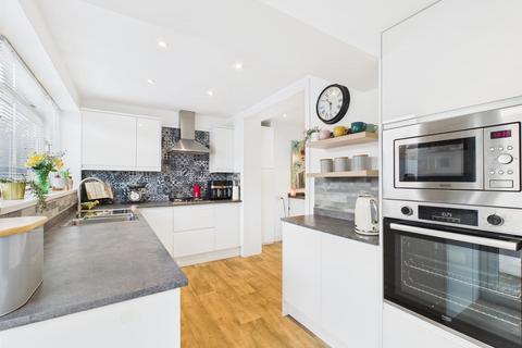 4 bedroom semi-detached house for sale, Kings Hill Avenue, Porthcawl CF36