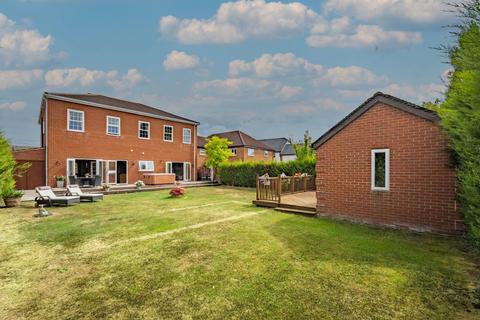 4 bedroom detached house for sale, Noak Hill Road, Billericay CM12