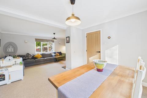 undefined, Blackbird Close, Thurston