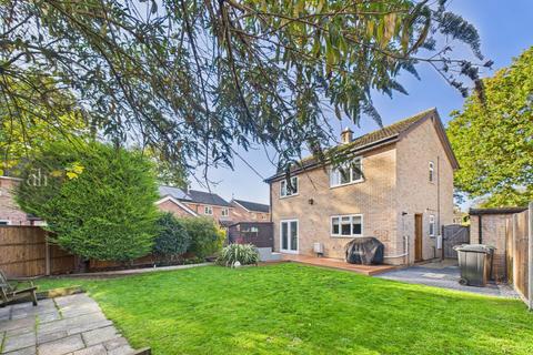 undefined, Blackbird Close, Thurston