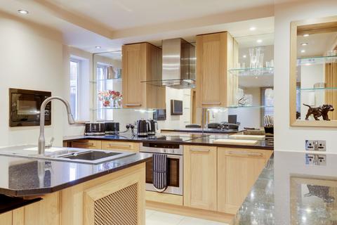 2 bedroom apartment to rent, Castle Boulevard, Nottingham, Nottinghamshire, NG7