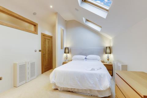 2 bedroom apartment to rent, Castle Boulevard, Nottingham, Nottinghamshire, NG7