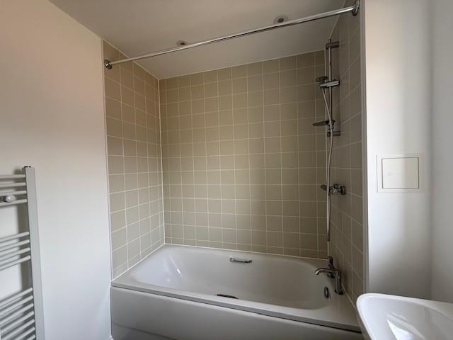 Bathroom 2.jpg