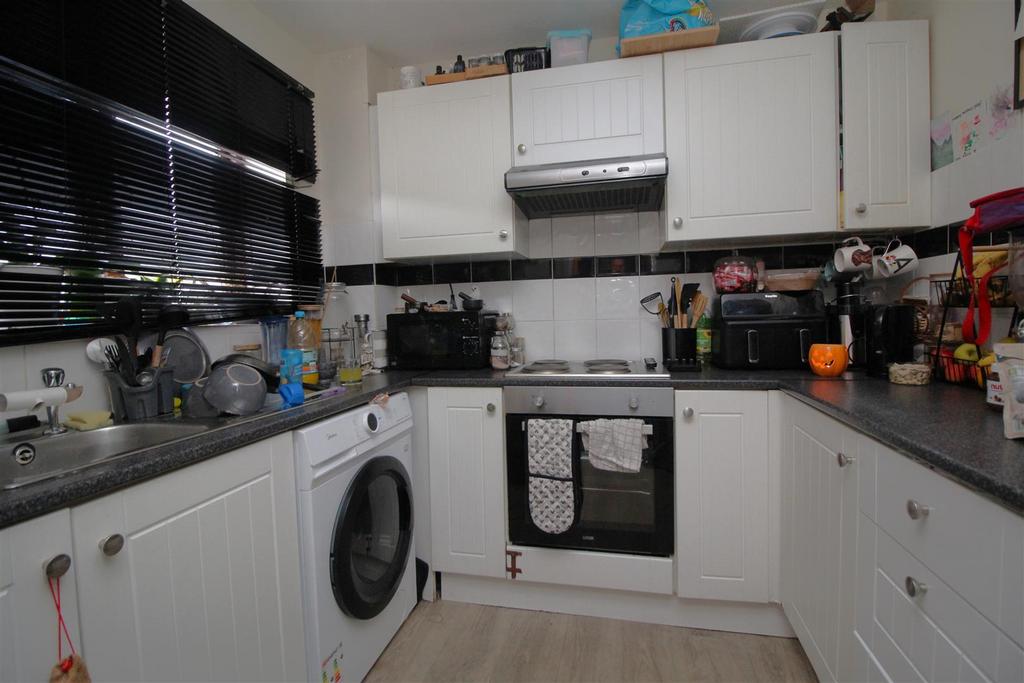 Kitchen.JPG