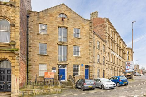 Office to rent, 9-13 Wellington Rd Dewsbury WF13 1HF