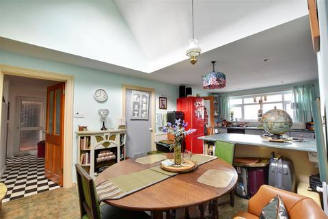 3 bedroom detached bungalow for sale, Old Brickyard, Rye
