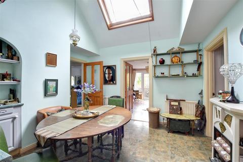3 bedroom detached bungalow for sale, Old Brickyard, Rye