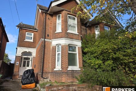 Studio to rent, 6 Darwin Road, Shirley